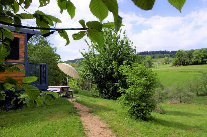Gîte pour 5 personnes, avec jardin et vue sur le lac, animaux acceptés à Cunlhat