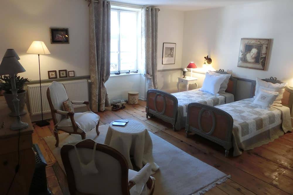 Ganze Wohnung, Ferienappartement im Tal der Loue,\nhaus aus dem 18.Jahrhundert, am Fluss in Vuillafans, Doubs