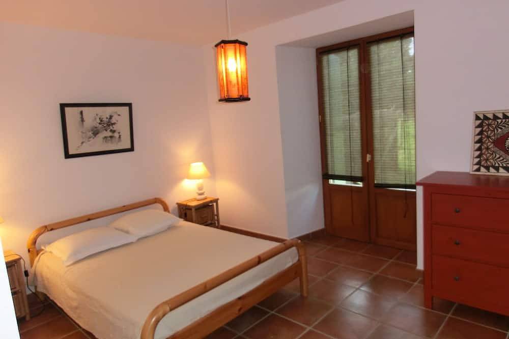 Gîte 3 étoiles la Ferme de Gurin (Les cèdres) in Peaugres, Région de Tournon-sur-Rhône