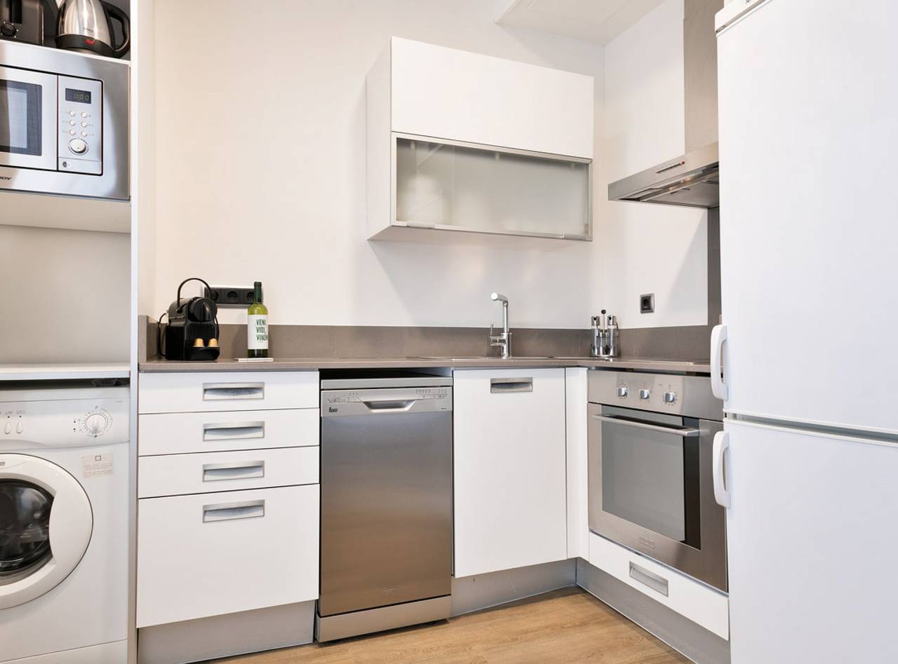 Aparthotel para 3 personas con terraza in Centro Barcelona, Barcelona