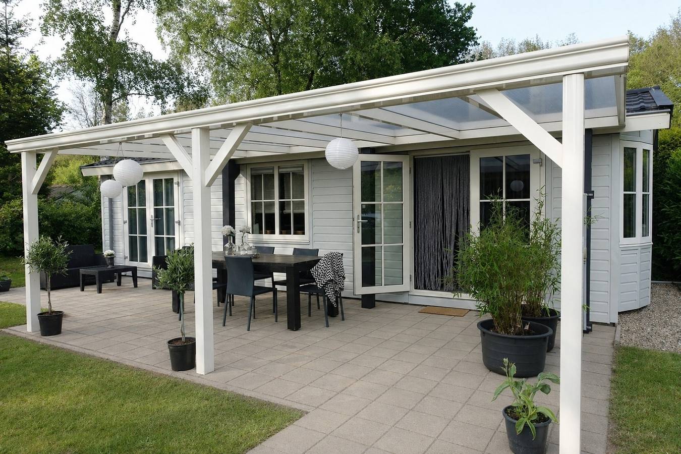 Sfeervol chalet voor 4 personen met ruime tuin en overdekte veranda in Rheezerveen in Hardenberg, Regio Zwolle