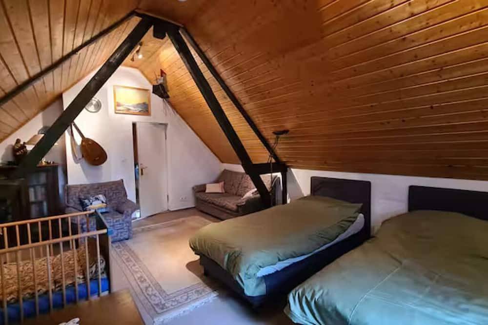 Original Jagdhütte Breidelsley in die Eifel. 8 Personen. in Nideggen, Rureifel (Nordrhein-westfalen)