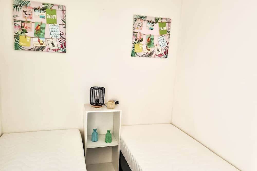 Atemberaubendes alleinstehendes Ferienhaus für 6 Personen mit  W-Lan, Pool, Tv und Terrasse in Dordrecht, Nationalpark De Biesbosch