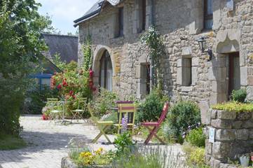 Location de vacances pour 2 personnes, avec terrasse et jardin à Locoal-Mendon