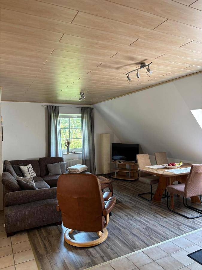 Ferienwohnung für 5 Personen, mit Terrasse und Garten in Nordermeldorf - 2