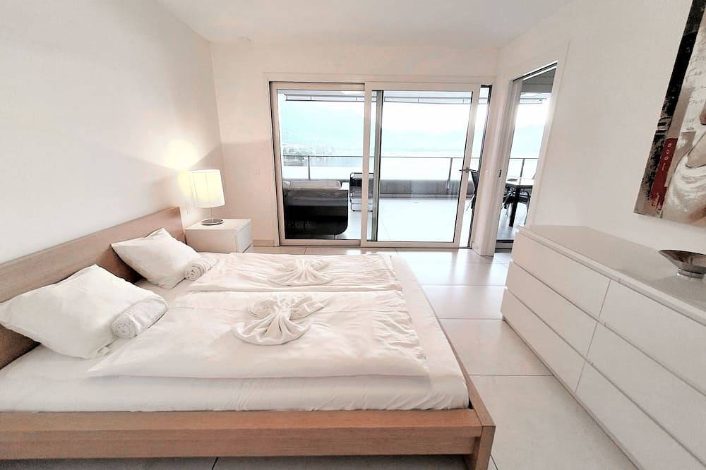 Appartamento intero, 703 Amazing View Penthouse ☆☆☆☆ in Locarno, Alpi Ticinesi e del Verbano