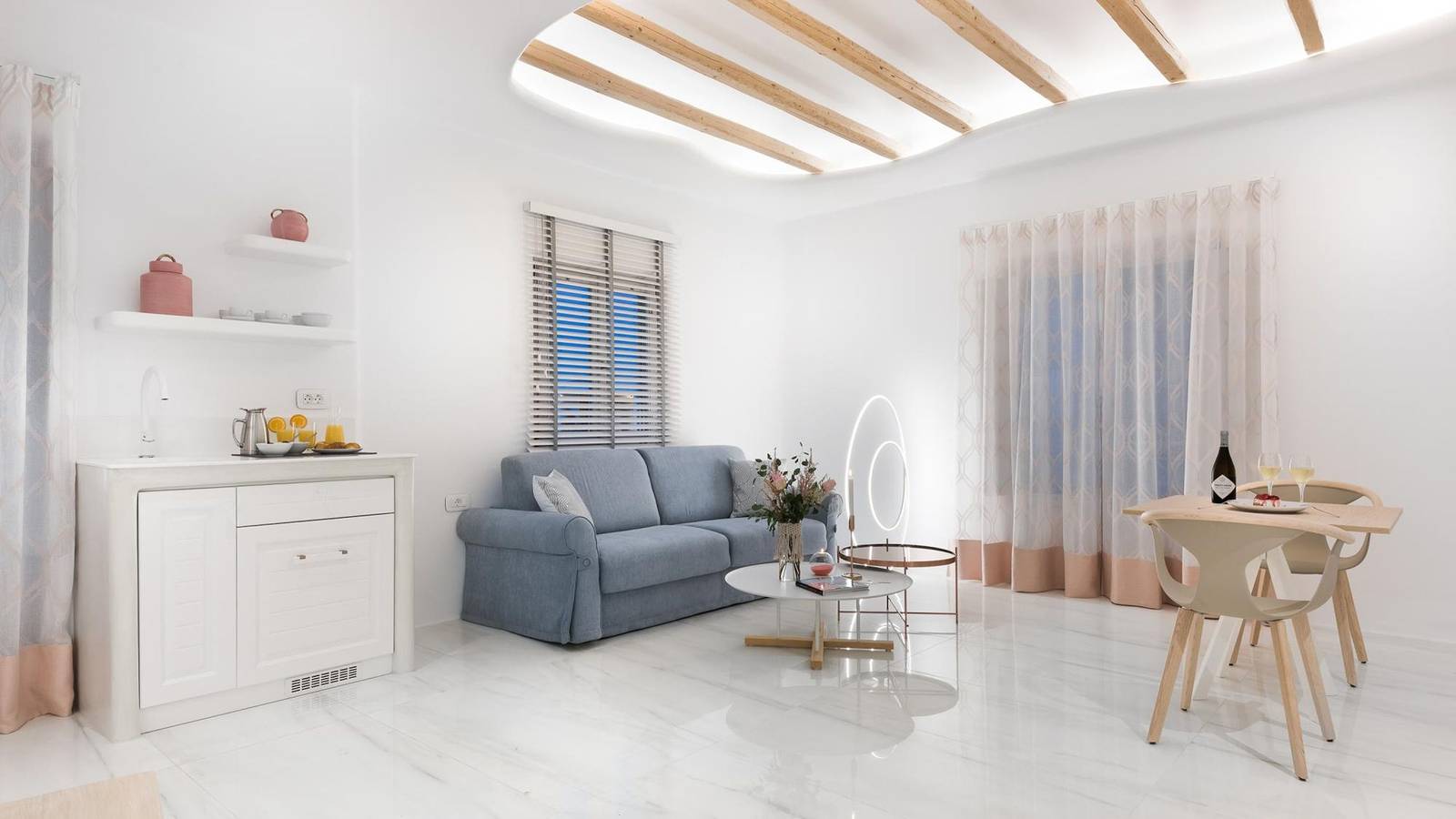 Entire apartment, Emfasis Luxury Villa in Firostefani, Thera