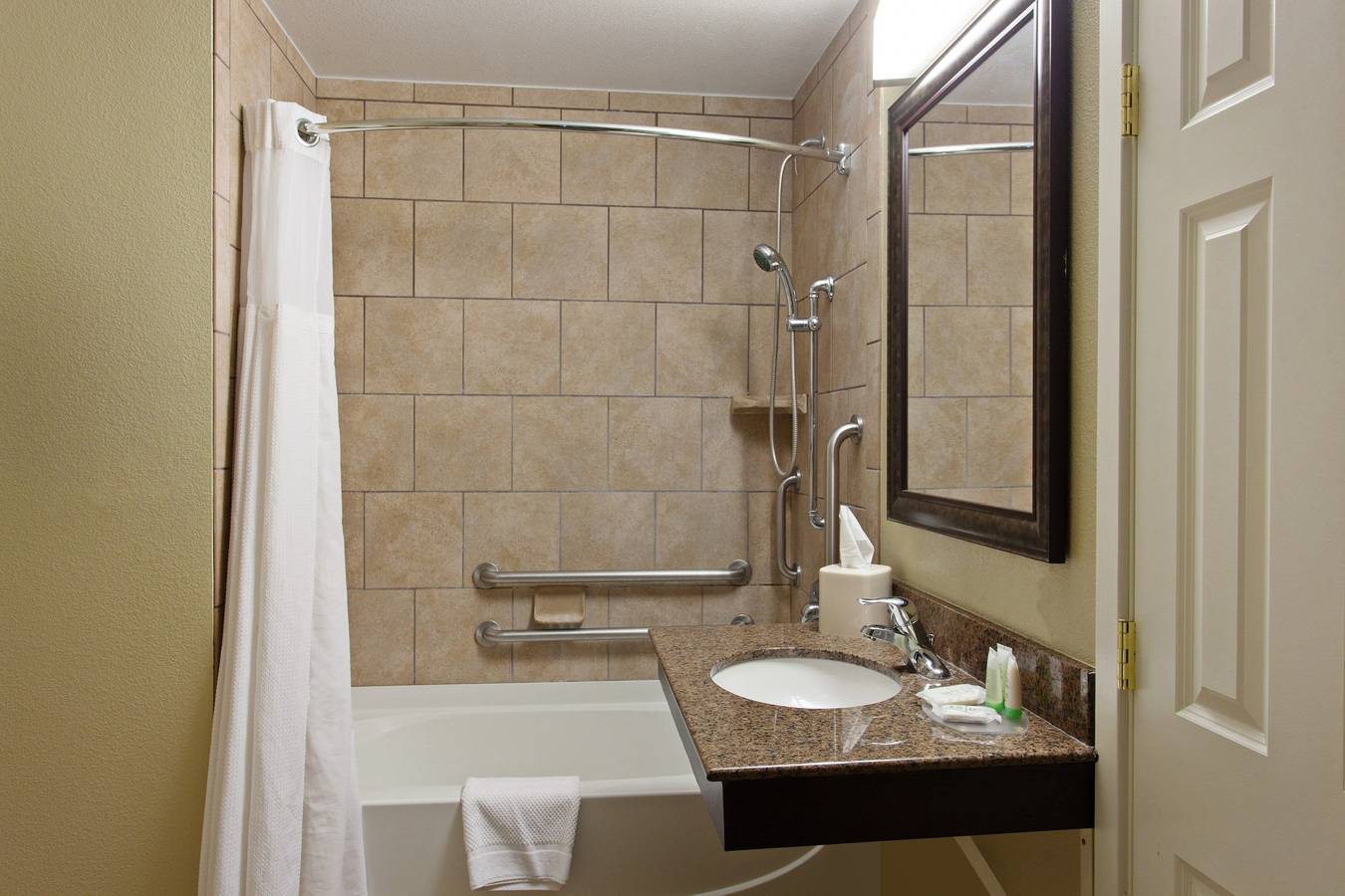 Ganzes Studio, Staybridge Suites Fairfield Napa Valley in Fairfield (CA), California North Coast