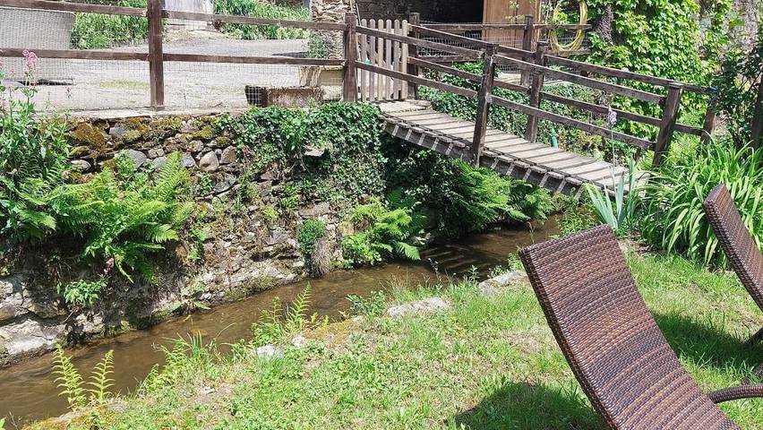 Location de vacances pour 14 personnes, avec vue ainsi que jardin et terrasse, animaux acceptés à Cassagnes-Bégonhès - 3