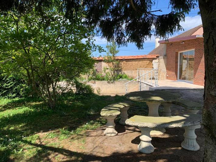 Maison d’hôte pour 3 personnes, avec vue ainsi que balcon et jardin