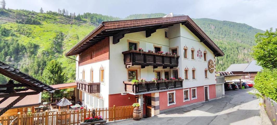 Ferienwohnung für 2 Personen, mit Balkon und Terrasse sowie Garten und Ausblick