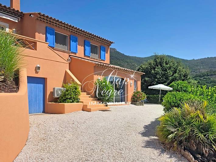 Location de vacances pour 4 personnes, avec Terrasse dans Cavalière