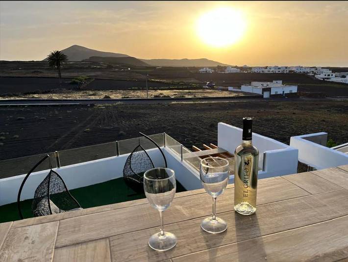 Chalet para 2 personas, con piscina además de jardín y jacuzzi en Lanzarote - 3
