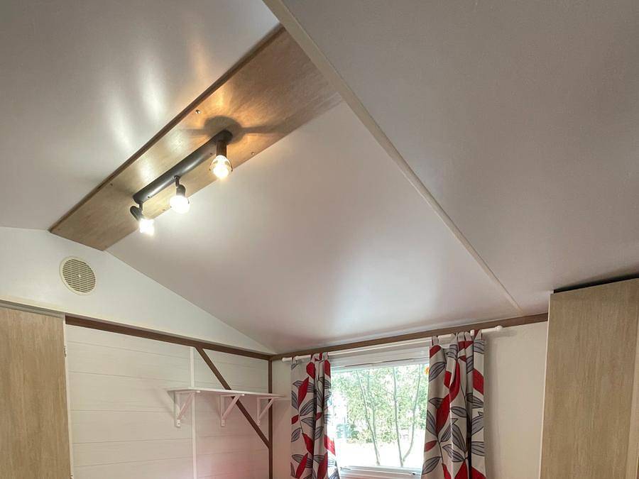 Camping Le Sous Bois  - Mobilhome 6 personas - Ohara 4/6 personas Terraza cubierta in Saint-Maurice-d'Ibie, Ardèche
