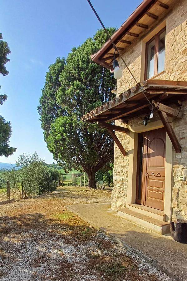 Casa vacanza per 6 persone, con panorama e giardino, con animali domestici - 1