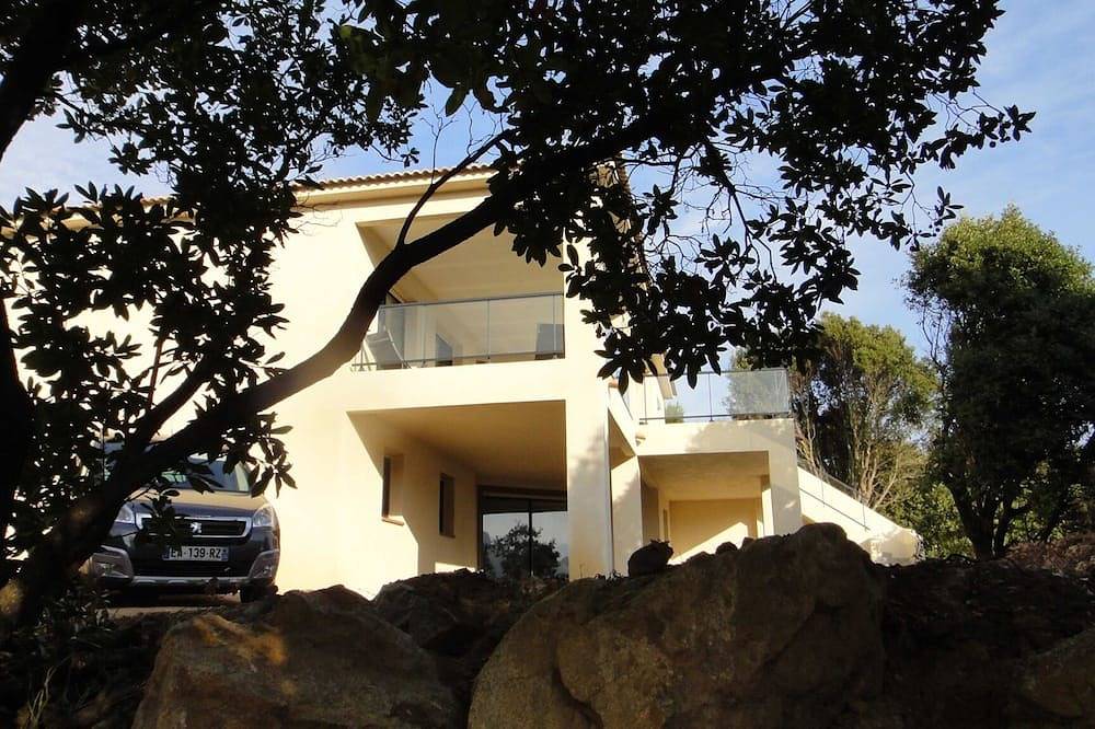 Nueva casa frente a las calanches de Piana in Piana, Region de Ajaccio