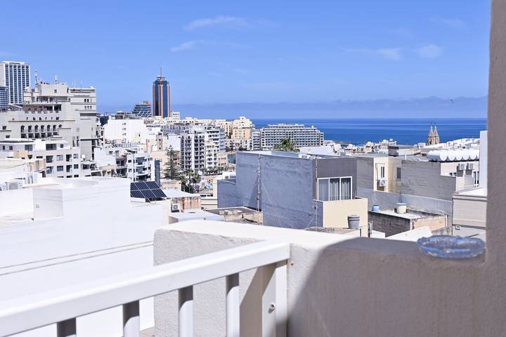 Gîte pour 4 personnes, avec vue sur l’océan et balcon, adapté aux familles à San Giljan - 2