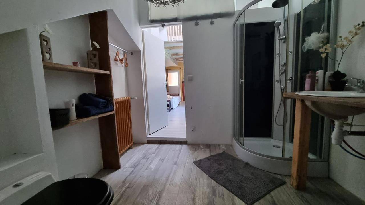 Appartement entier, One-Bedroom Apartment in Serres-Castet, Béarn