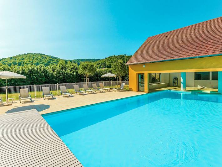 Location de vacances pour 4 personnes, avec Terrasse et Piscine à Montignac