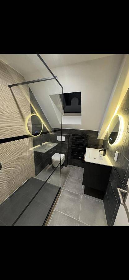 Chambre d'hôte 2 à 3 personnes in Chevillon-sur-Huillard, Région de Montargis