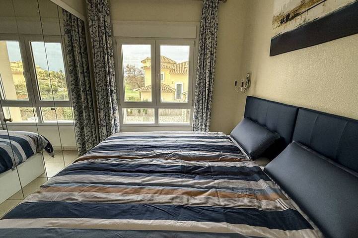 Chalet für 6 Personen, mit Pool und Garten sowie Balkon in Oliva - 3