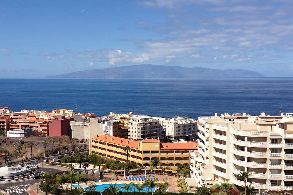 Entire apartment, Offer season 2025. Spectacular ocean and cliff views in Los Gigantes, Santiago del Teide