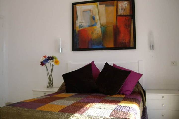 Prime Location, Htd Pool, Breathtaking Sea Views nr Beach/Marina, A/C Wifi Uktv in Playa de los Guíos, Santiago del Teide