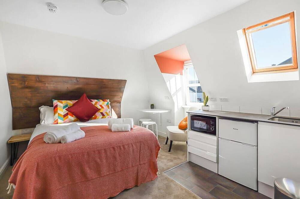 Entire apartment, Eco Aparthotel - Heights Studio in Folkestone, Kent