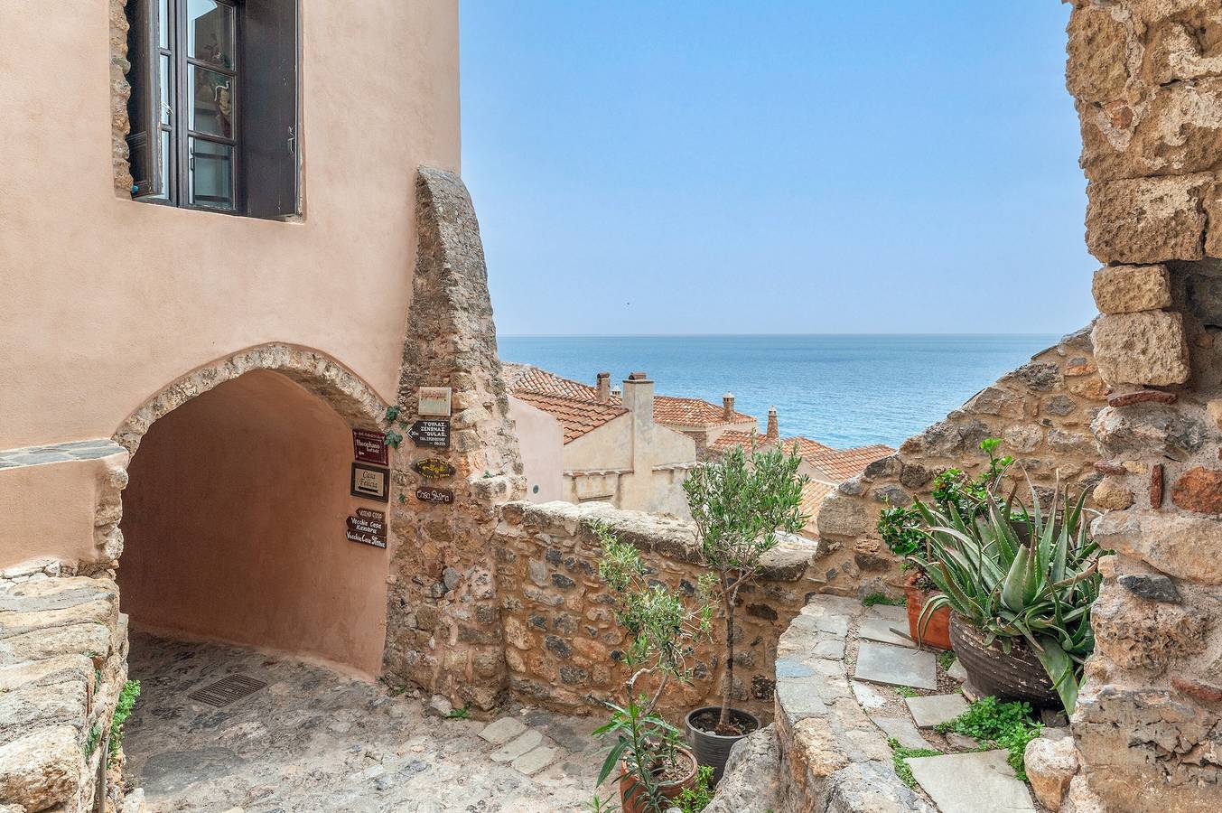 Gästehaus 'Goulas' mit Meerblick, Wlan und Klimaanlage in Monemvasia, Peloponnes
