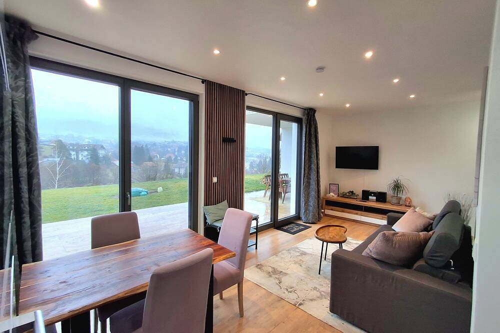 Ganze Wohnung, Sonniges Appartement mit eigenem Garten und Weitblick in Semriach, Steirerland