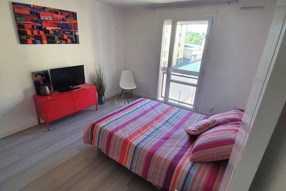 Entire apartment, T1 bis Proche Centre-ville, Campagne et Commodités in Rodez, Massif Central