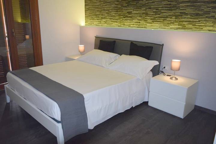 Ferienwohnung für 4 Personen, mit Garten und Ausblick in Giardini-Naxos