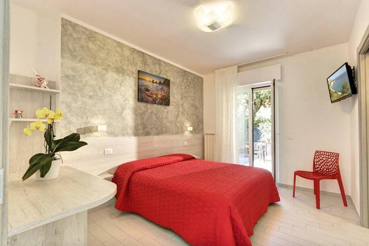 B&b per 2 persone, con giardino in Riviera del Conero