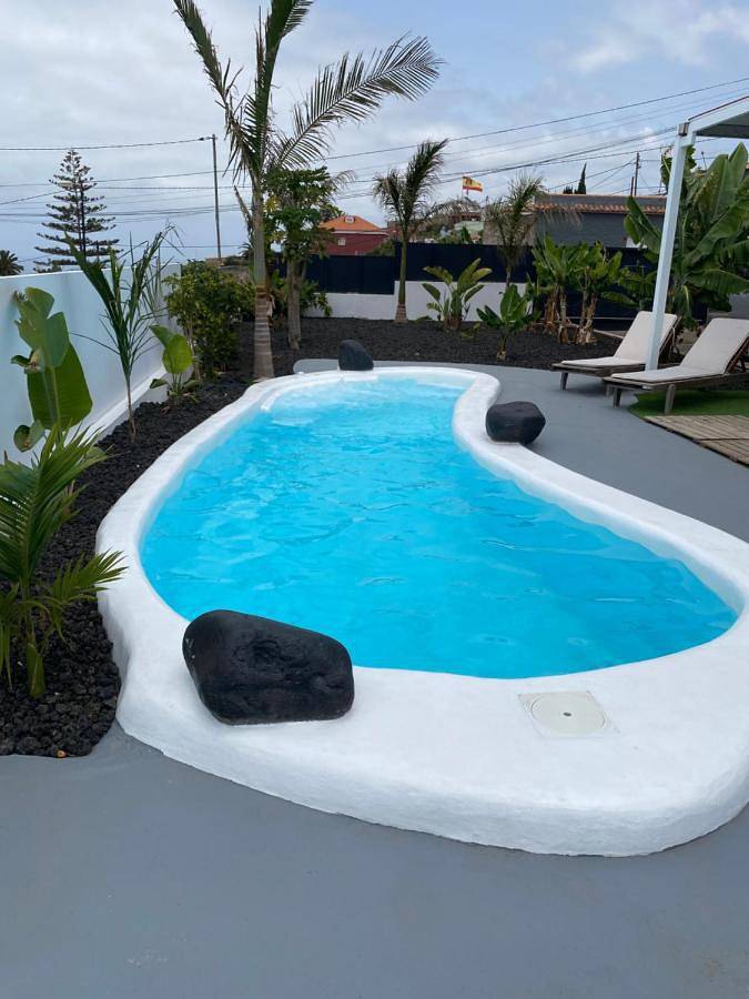 Casa de vacaciones para 4 personas, con jardín y vistas al lago además de piscina y vistas - 1