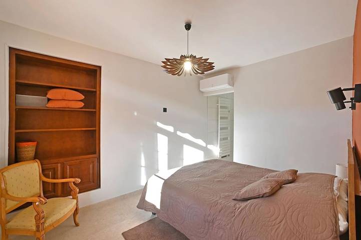 Location de vacances pour 14 personnes, avec terrasse à Orsan - 4