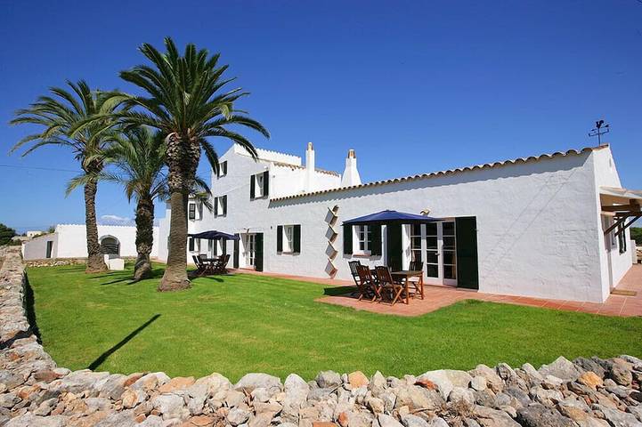 Gîte pour 12 personnes, avec Balcon et Jardin à Ciutadella