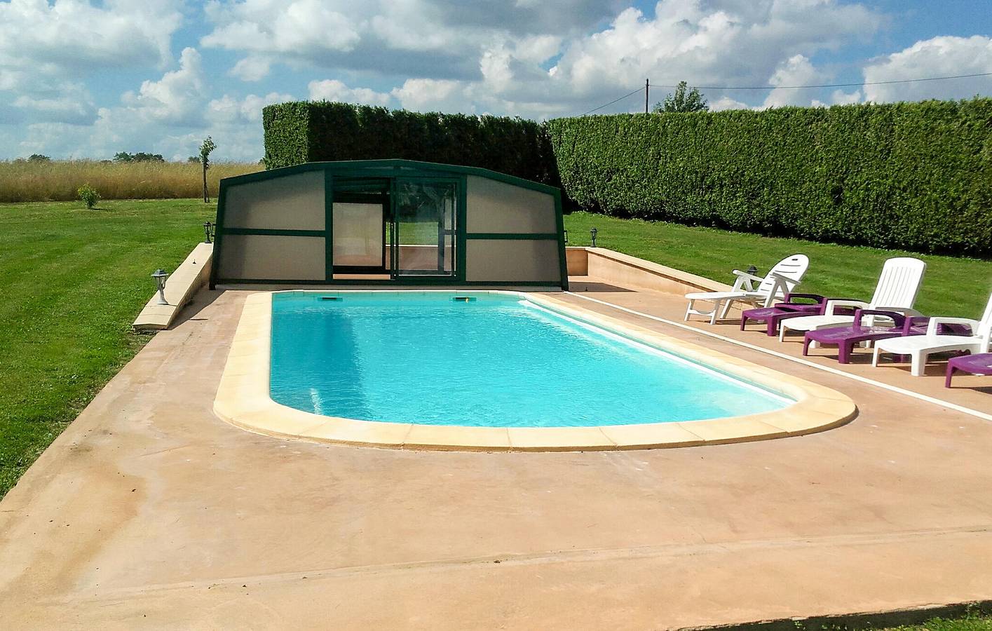 Charmant appartement 2 chambres avec piscine et jardin, à 2 km du centre-ville de Saint-Mesmin in Saint-Mesmin (Dordogne), Périgord Vert