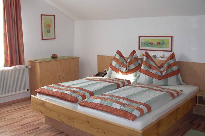 Ferienwohnung für 5 Personen, mit Garten in Irrsee