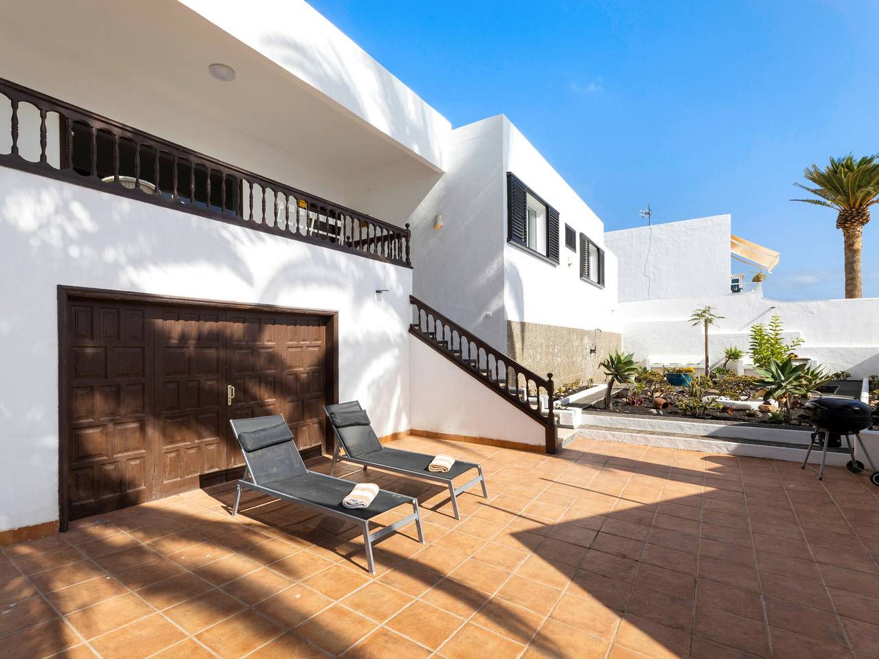 Großes Haus in Costa Teguise für 8 Pers. mit Terrasse und Meerblick in Las Caletas, Teguise