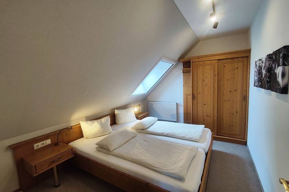 Ganze Wohnung, Moderne Ferienwohung mit Badewanne (100qm) in Spalt, Fränkisches Seenland
