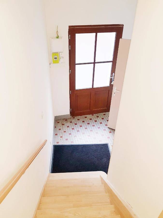 Appartement entier, Appartement Duplex Totalement Meublé et Équipé in Lignières, Saint-Amand-Montrond