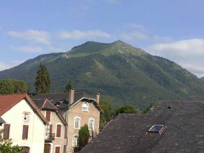Location de vacances pour 5 personnes, avec jardin et vue à Izeste