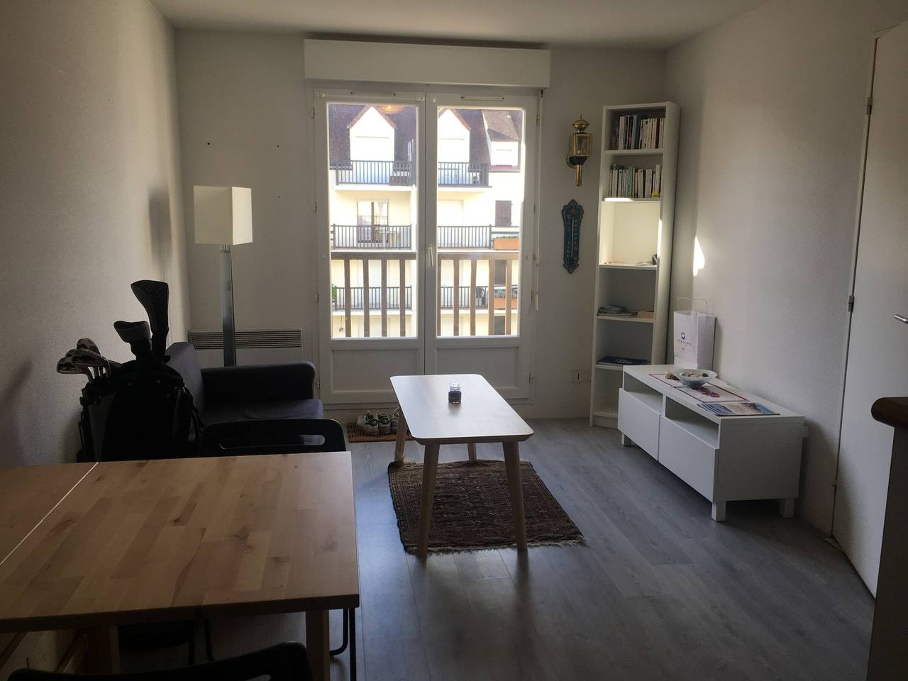 Entire apartment, Cabourg: Beachside apartment, balcony, internet, parking in Cabourg, Caen region