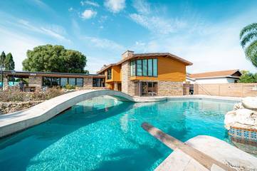 Villa pour 15 personnes, avec piscine ainsi que jardin et jacuzzi à Orlando