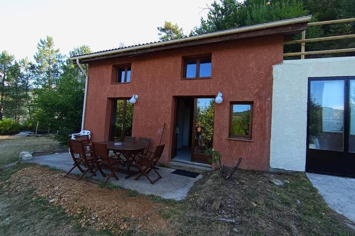 Location de vacances pour 7 personnes, avec jardin, animaux acceptés à Saint-Étienne-Vallée-Française