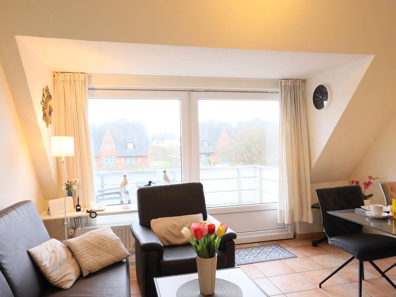 Ganze Wohnung, Helles Appartement in Wenningstedt für 4 Personen mit Süd-Balkon in Wenningstedt, Sylt