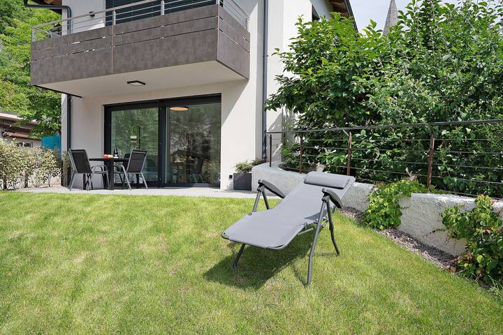 Apartamento inteiro, Apartamento 'Haus Weinblick Apt 3' com vista montanha, Wi-Fi e ar condicionado in Magrè sulla Strada del Vino, Alpes do Vale de Non