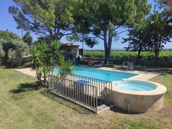 Maison de vacances pour 6 personnes, avec jacuzzi ainsi que piscine et jardin