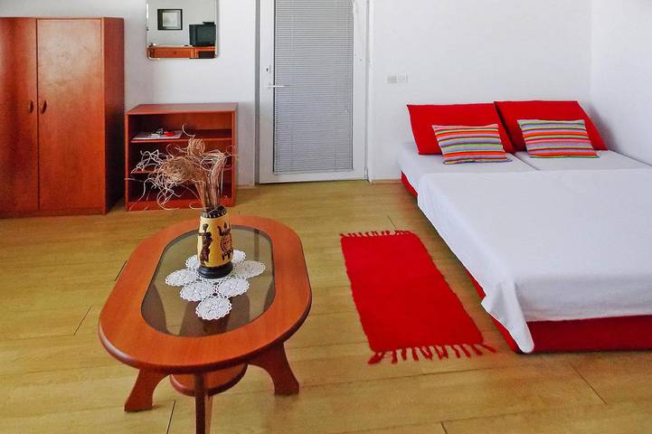 Entire apartment, Apartment on Vir Island near the Beach in Vir