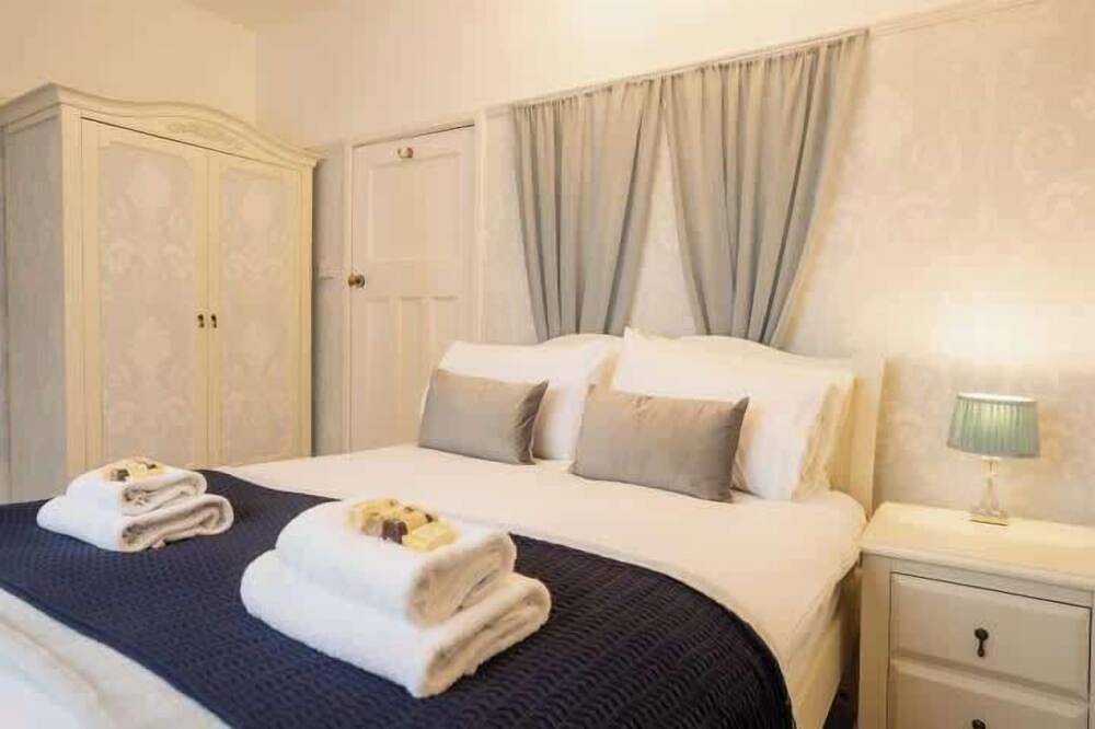 Wirral Retreat, Cosy Cottage Near Port Sunlight in Merseyside